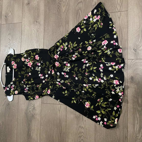 Maison Jules Dresses & Skirts - Maison Jules Women's Black Floral Sleevless dress, size 2